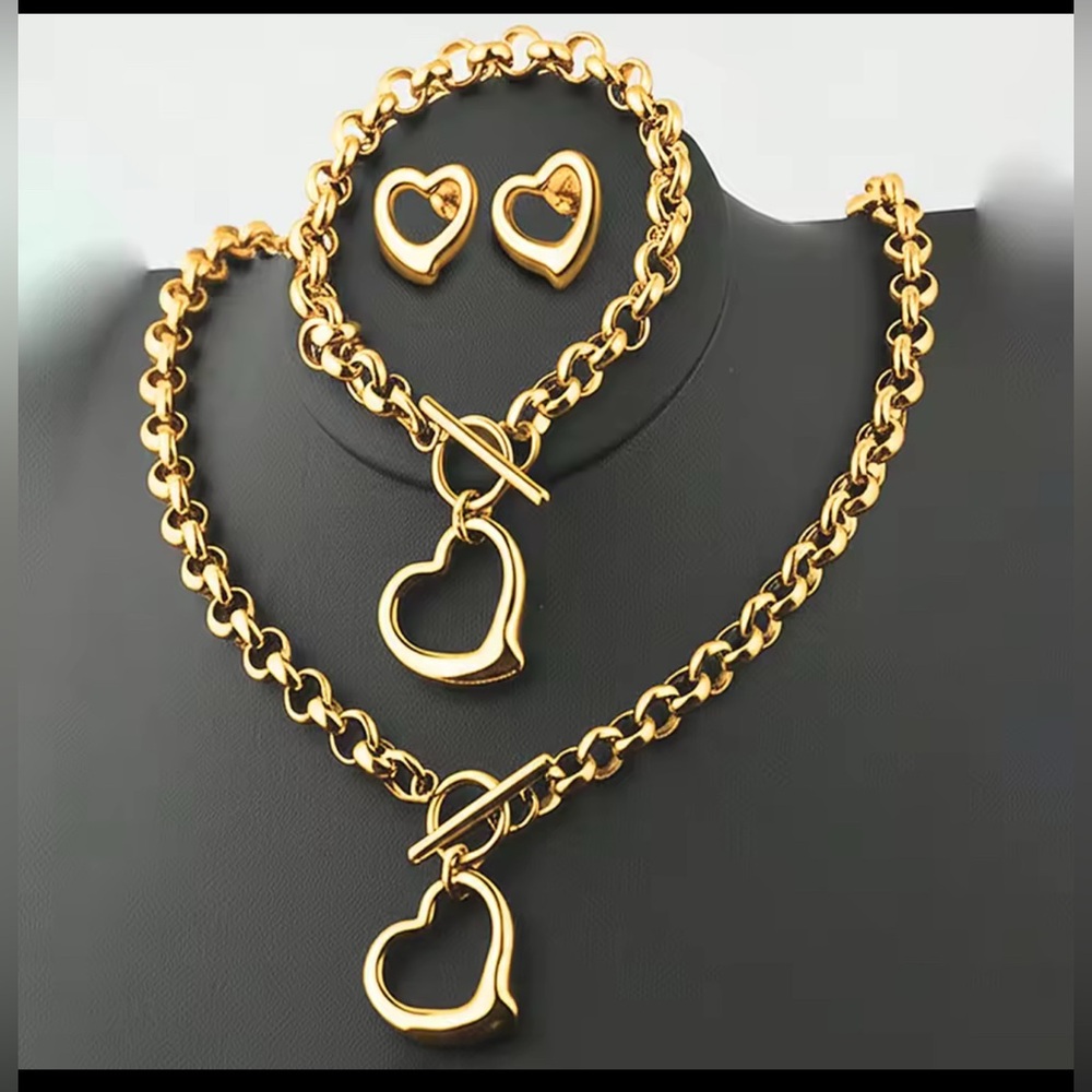 Stainless steel Gold Heart Pendant Necklace bracelet and Earring Set 3pcs NEW
